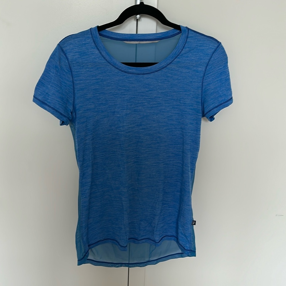Blue Lululemon tee
